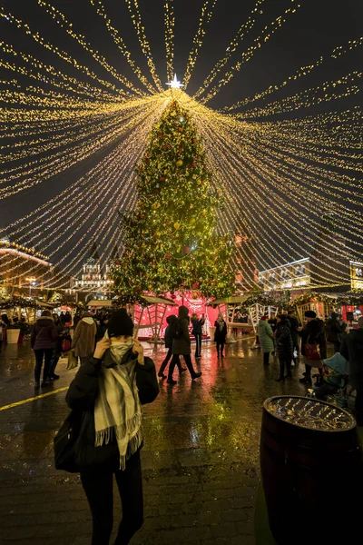 Moscow January 2020 Pemandangan Lapangan Manezhnaya Dengan Pohon Natal Dan — Stok Foto