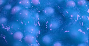 Sinsi, yayılan yapışkan madde, soyutlama, açık mavi parlama