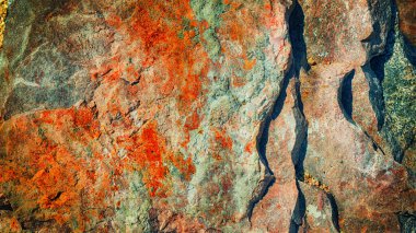 desenli taş yüzeyi paslı lekeler, makro