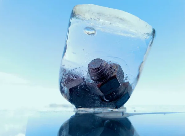 Creative Photo Bolt Nut Frozen Ice — Stock Photo, Image