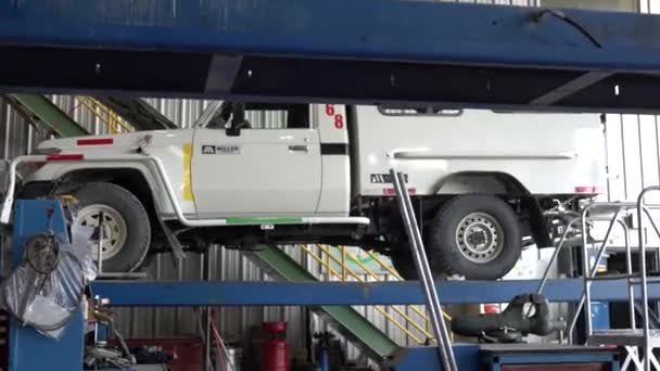 Kupol Russia January 2020 Car Electric Lift Repaired — Stock Video