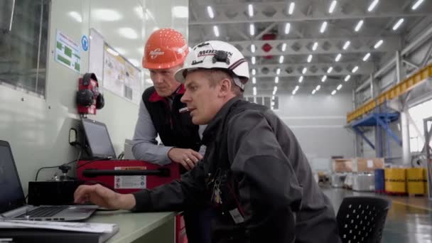 Magadan Russie Août 2019 Usine Pour Restaurer Les Moteurs Les — Video