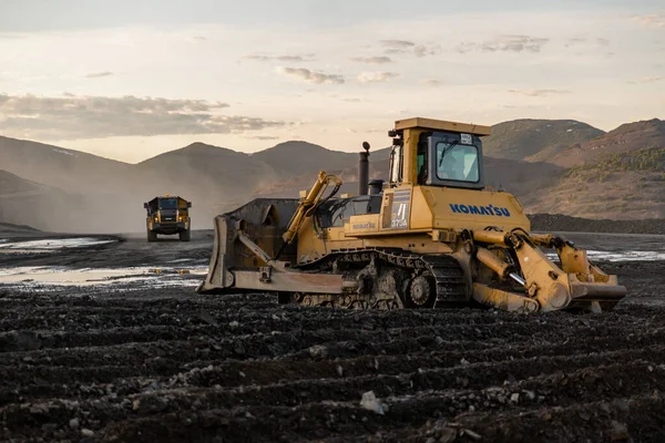 Práce Důlního Stroje Komatsu Polygonu Městě Magadan — Stock fotografie