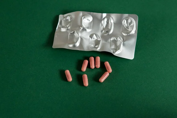 Sommige Pillen Voor Een Beter Leven Oudere Leeftijd Verrassingspillen — Stockfoto