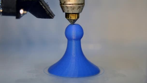 Impresora 3D en operación de impresión de primer plano. Tecnología moderna de adición . — Vídeo de stock