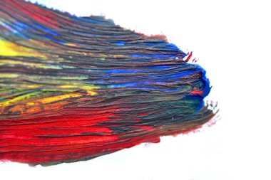 yağlı boya beyaz kağıt üzerinde siyah kalınfırça darbeleri.