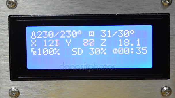 Monitor con números, dígitos funcionan Impresora 3d proceso — Vídeos de Stock