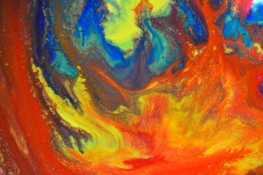 Kırmızı, yeşil, mavi, sarı renkler karışık sıvı makro