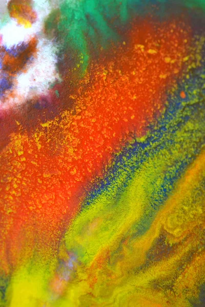 Kırmızı, yeşil, mavi, sarı renkler karışık sıvı makro