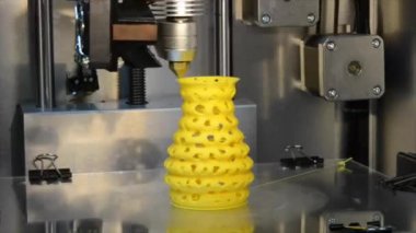 3D yazıcı dökerek sıcak plastik nozzle dan yazdırmak modeli