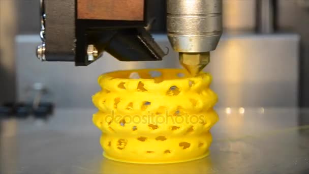 3d printer pouring hot plastic from the nozzle print Model — Stock Video