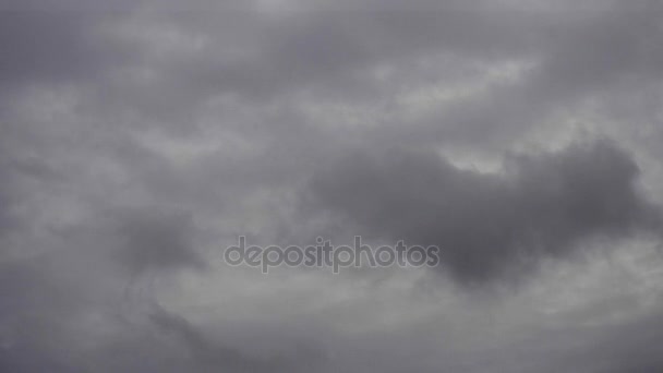 nuages gris se déplaçant ciel rapide 
