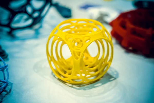 Abstract object printed by 3d printer close-up. — Stock Photo, Image