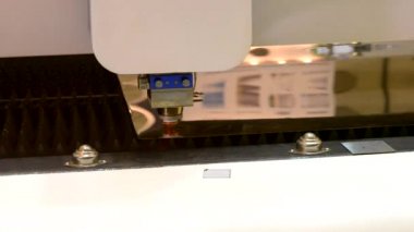 Fiber Lazer makineleri, metal kesme için