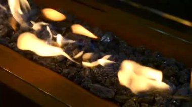 Modern bio fireplot etanol gaz yakın çekim üzerinde