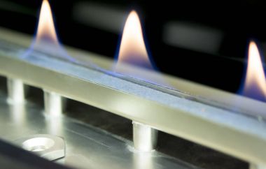 Modern biyo-şömine etanol gazı üzerine.