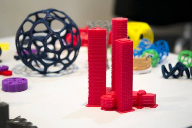 3d yazıcı tarafından yazılan soyut nesne yakın plan.