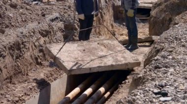 Ana Isıtma eski sökülmesi. Yükselterek beton döşeme