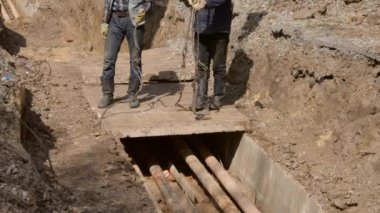 Ana Isıtma eski sökülmesi. Yükselterek beton döşeme