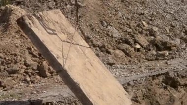 Ana Isıtma eski sökülmesi. Yükselterek beton döşeme