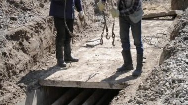 Ana Isıtma eski sökülmesi. Yükselterek beton döşeme