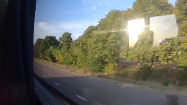 Вид вікна автобуса, що рухається — стокове відео