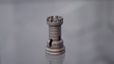 Metal 3d yazıcıya yakın çekimde yazdırılan nesne.