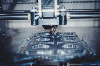 Yazıcı ayna yansıtıcı yüzeyine gri nesneler yazdırıyor