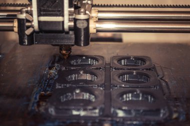 Yazıcı ayna yansıtıcı yüzeyine gri nesneler yazdırıyor