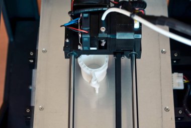 Nesneler 3D yazıcı tarafından yazdırıldı.