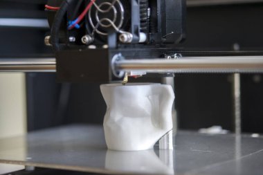 Nesneler 3D yazıcı tarafından yazdırıldı.
