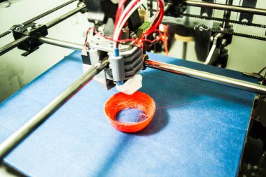 Nesneler 3D yazıcı tarafından yazdırıldı.