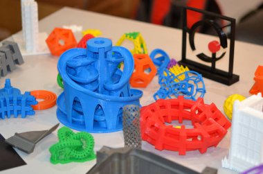 Formlar 3d yazıcı tarafından yazdırıldı