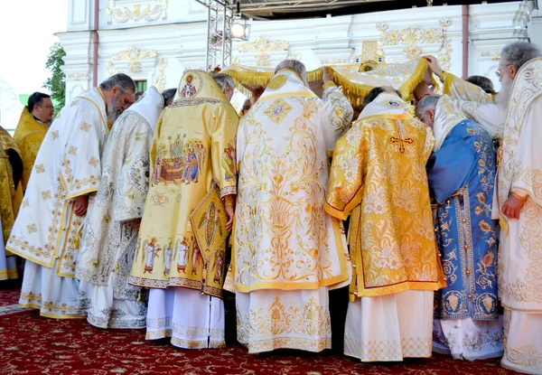 Celebracja liturgii ku czci chrztu ruskiego w Ławrze Peczerskiej — Zdjęcie stockowe