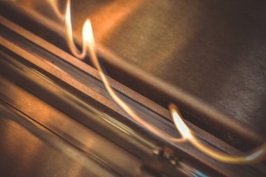 Modern biyo-şömine etanol gazı üzerine.