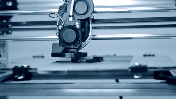 Impresora 3D trabajando. Modelado de deposición fundida, FDM. Impresora 3D — Vídeo de stock
