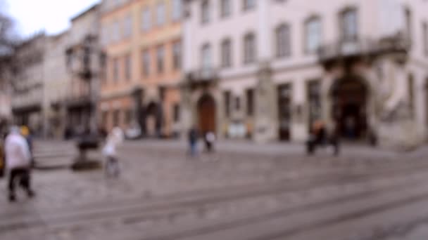 Абстрактний розмитий фон багатьох людей на вулиці — стокове відео