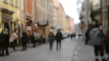 Şehir merkezindeki birçok insanın geçmişi bulanık..