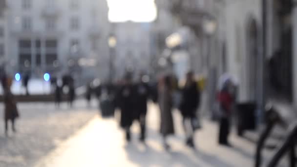 Sfondo sfocato di molte persone sulla piazza vecchia città antica — Video Stock