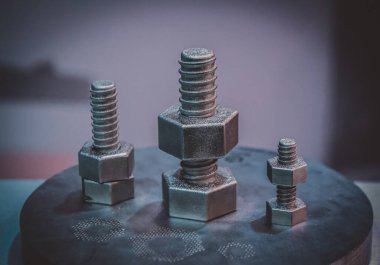 Metal tozundan metal 3D yazıcıya basılmış nesne.