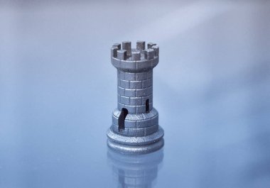 Metal 3D yazıcıya yakın plan basılmış. Nesne lazer sindirim makinesine basılmış. Metal tozundan modern 3D yazıcı. Kavramsal katkı maddesi DMLS, SLM, SLS
