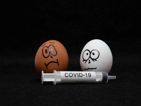Covid Coronavirus Eggs Drawn Frightened Faces Alcohol Syringe — Stock Photo, Image