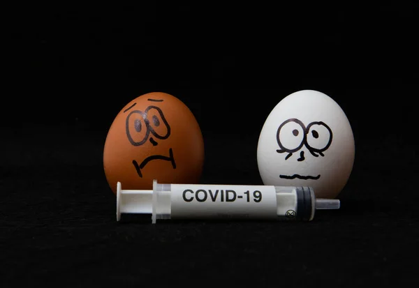 Covid Coronavirus Eggs Drawn Frightened Faces Alcohol Syringe — Stock Photo, Image