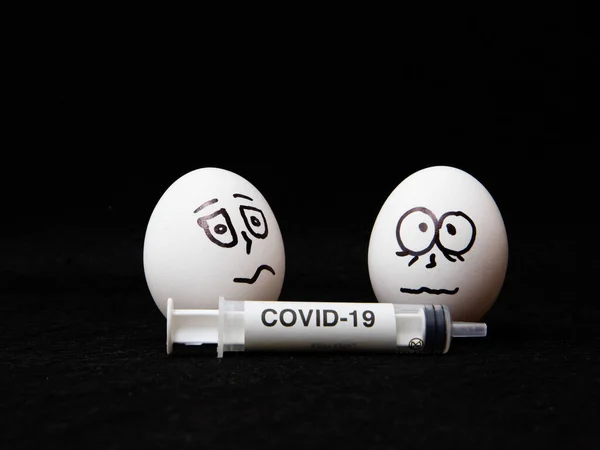 Covid Coronavirus Eggs Drawn Frightened Faces Alcohol Syringe — Stock Photo, Image