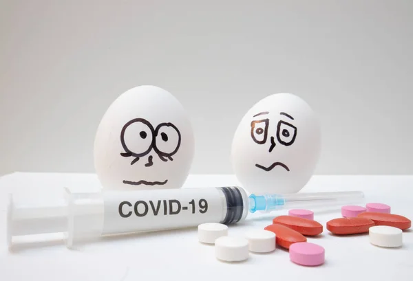 Covid Coronavirus Eggs Drawn Frightened Faces Alcohol Syringe — Stock Photo, Image