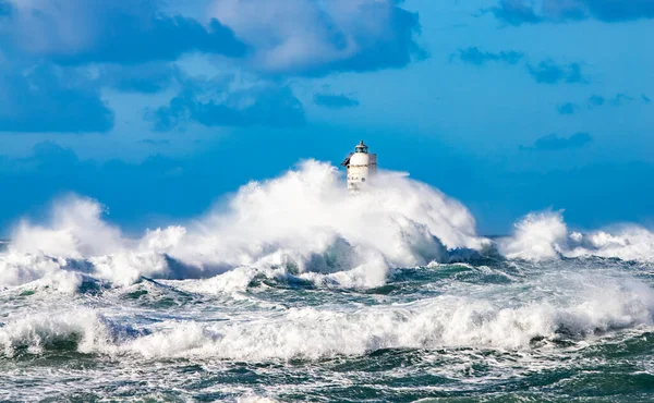 Faro Della Mangiabarche Avvolto Dalle Onde Una Tempesta Vento Maestrale — Foto Stock