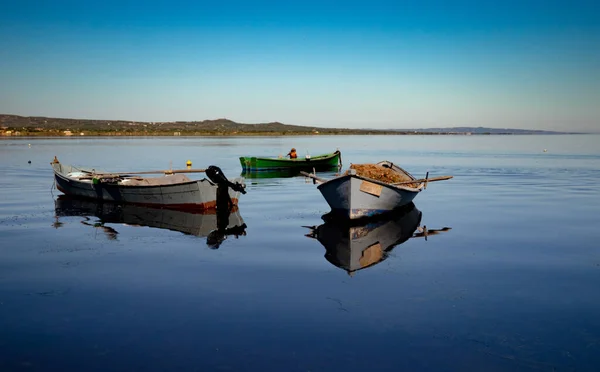 Łodzie Rybackie Lagunie Sant Antioco Południowa Sardynia — Zdjęcie stockowe