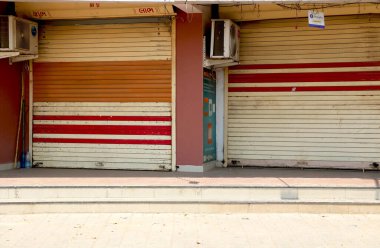  Hindistan 'a kapatıldığında -19 salgın, boş sokak, insan yok, Valsad şehri, Gujarat eyaleti, Hindistan
