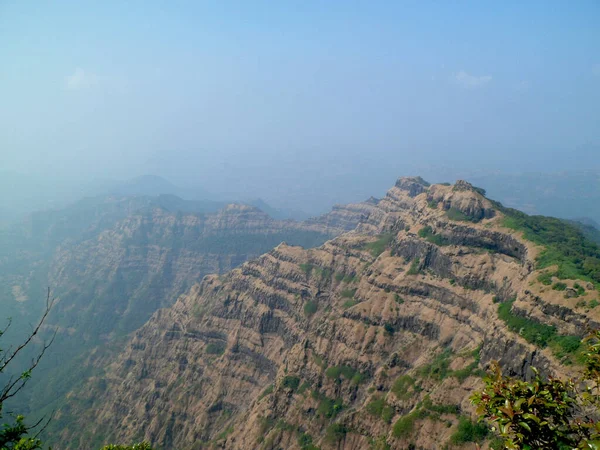 Vista Aérea Colina Con Fondo Nebuloso Colinas Cielo Mahabaleshwar Maharashtra — Foto de Stock