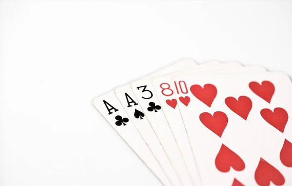 Classifica delle mani di poker, set di simboli Carte da gioco nel casinò: una coppia, asso, due, tre, otto su sfondo bianco, fortuna astratta, copyspace orizzontale — Foto Stock